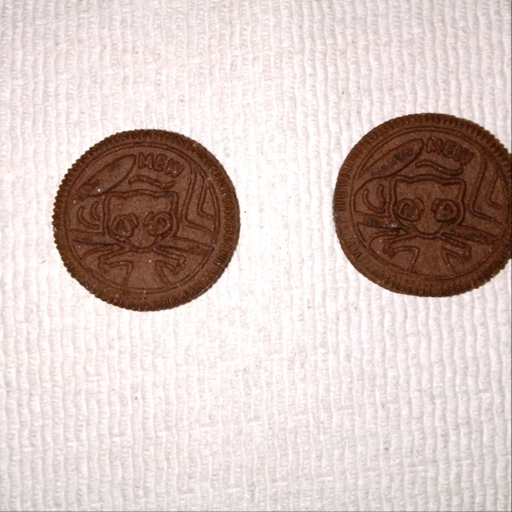 Very rare Mew oreo (set of 2)